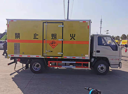 回民爆破器材运输车
