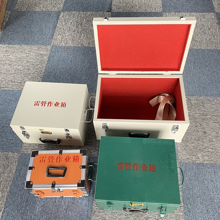 回民爆破工程作业箱如何选择？玻璃钢与传统材质的全面对比